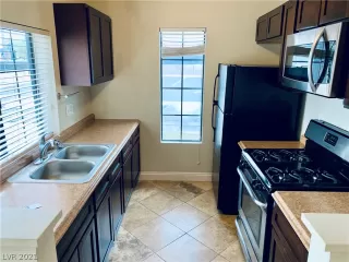 Photo #3: 2269036 Listing