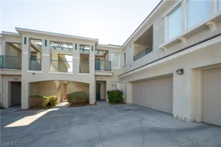 Photo #3: 2269045 Listing