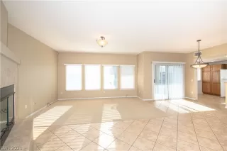 Photo #5: 2269045 Listing