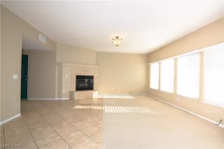 Photo #6: 2269045 Listing