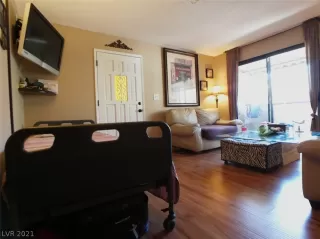 Photo #4: 2269055 Listing