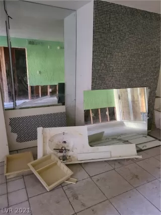 Photo #2: 2269129 Listing 