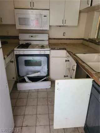 Photo #5: 2269129 Listing 