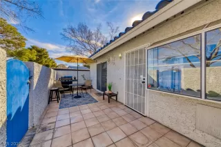 Photo #2: 2269205 Listing