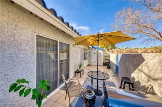 Photo #3: 2269205 Listing