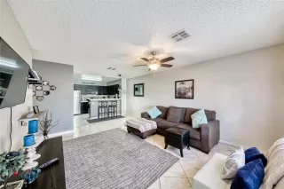 Photo #5: 2269205 Listing