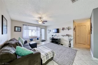 Photo #6: 2269205 Listing