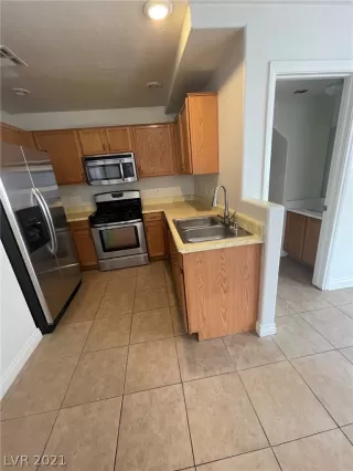 Photo #6: 2269236 Listing