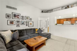 Photo #2: 2269362 Listing