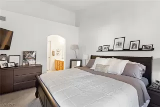 Photo #4: 2269362 Listing