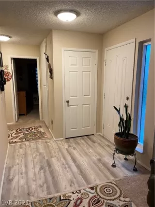 Photo #1: 2269402 Listing 