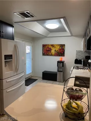 Photo #6: 2269402 Listing 