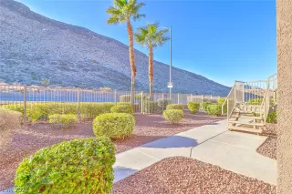 Photo #4: 2269409 Listing