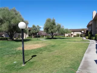 Photo #2: 2269421 Listing