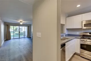 Photo #2: 2269425 Listing 