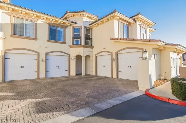 MLS: 2269449 Condo For Sale