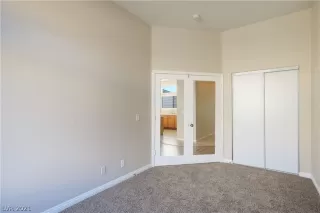 Photo #5: 2269482 Listing