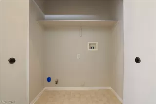 Photo #6: 2269482 Listing