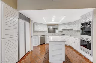 Photo #3: 2269497 Listing 