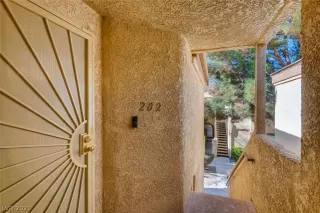 Photo #3: 2269510 Listing