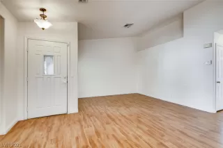 Photo #4: 2269510 Listing