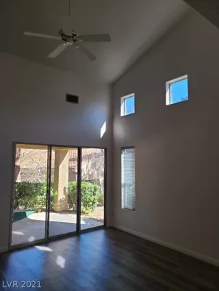 Photo #5: 2269516 Listing 