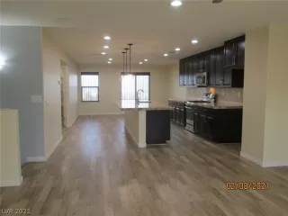 Photo #1: 2269528 Listing 