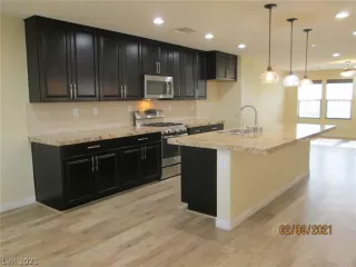 Photo #2: 2269528 Listing 