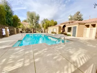 Photo #2: 2269590 Listing