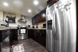 Photo #2: 2269630 Listing