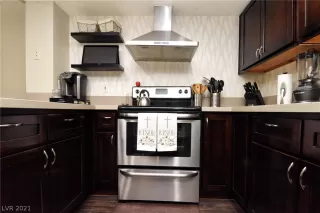 Photo #5: 2269630 Listing