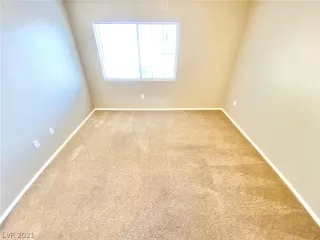 Photo #6: 2269642 Listing