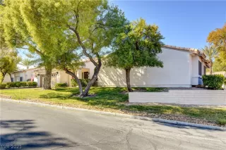 Photo #2: 2269673 Listing