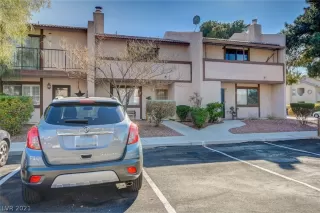 Photo #2: 2269679 Listing