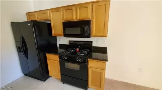 Photo #4: 2269703 Listing