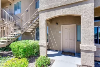 Photo #3: 2269725 Listing