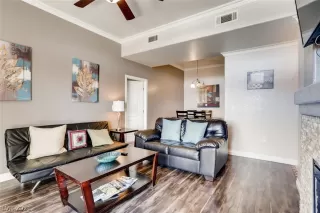 Photo #5: 2269725 Listing