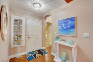 Photo #4: 2269733 Listing