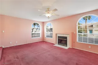 Photo #6: 2269776 Listing