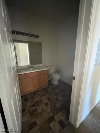 Photo #6: 2269784 Listing