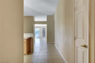 Photo #5: 2269836 Listing 