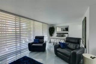 Photo #6: 2269871 Listing 