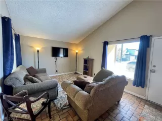 Photo #4: 2269875 Listing 