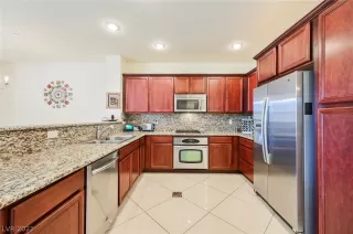 Photo #2: 2269885 Listing