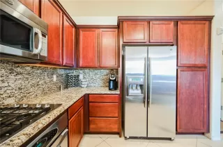 Photo #6: 2269885 Listing