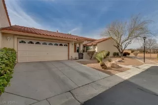 Photo #1: 2269889 Listing