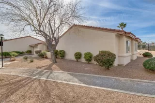 Photo #2: 2269889 Listing