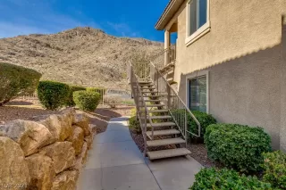 Photo #1: 2269905 Listing