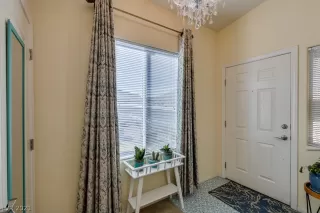 Photo #3: 2269905 Listing