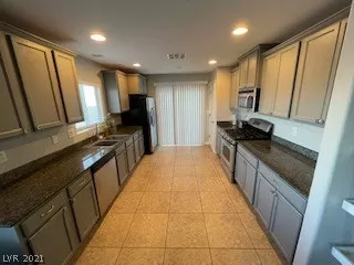 Photo #2: 2269925 Listing 